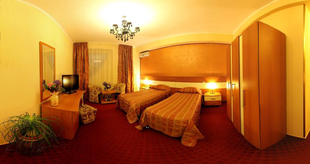 Hotel Andre'S Craiova Pokoj fotografie