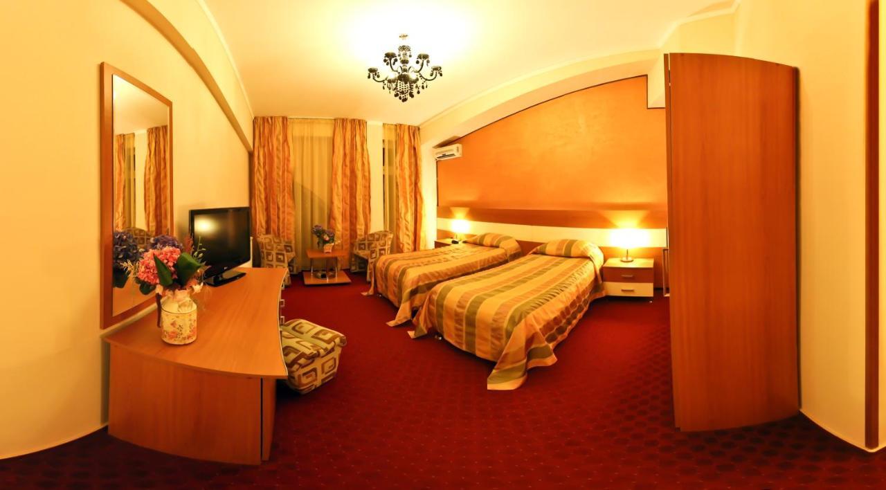 Hotel Andre'S Craiova Exteriér fotografie